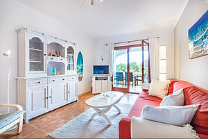 Wohnzimmer (Blick von der Heizung)